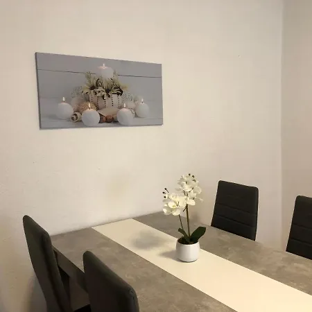 Gaeste- & In Sonderhausen Guentherstrasse 25 Apartment